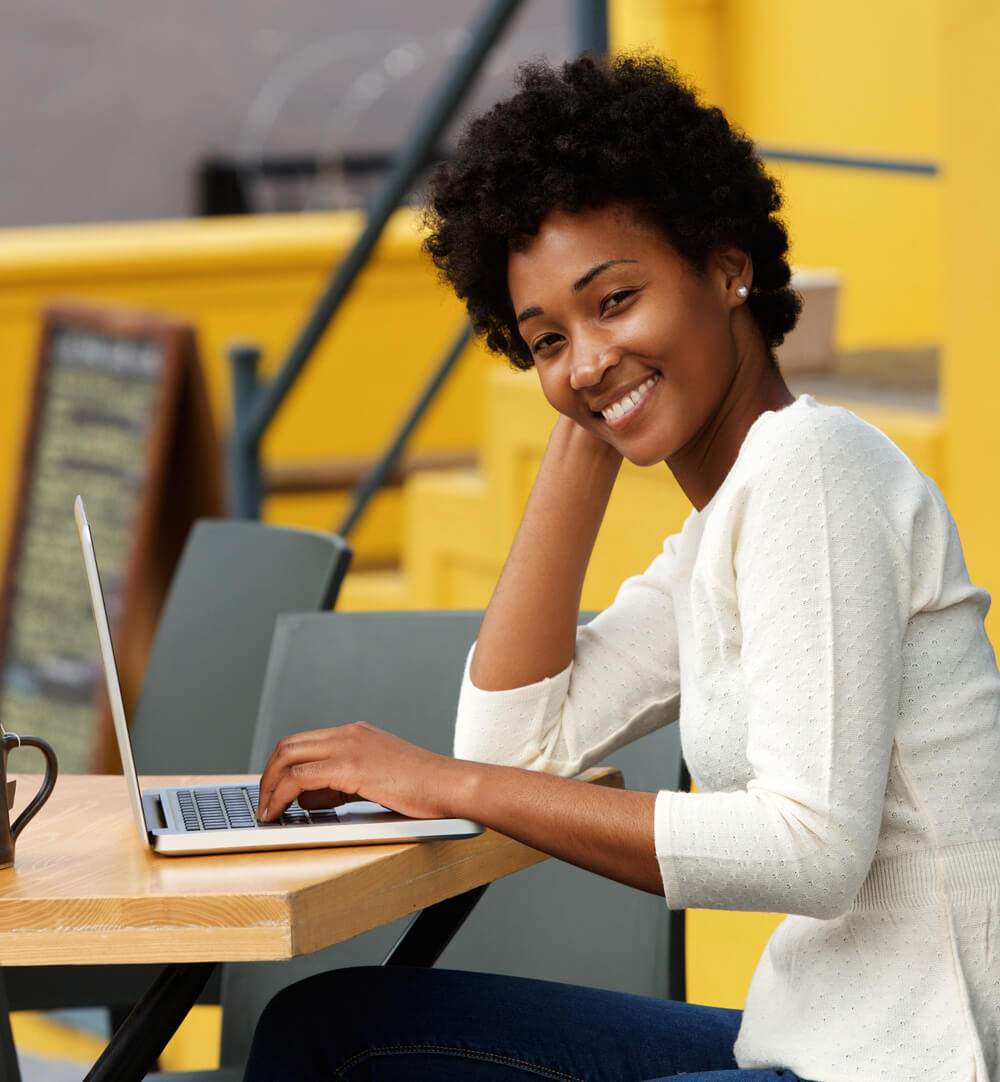 happy-woman-computer